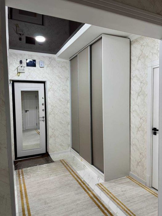 Срочна сотилади Юнсобод 17 кв