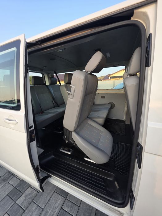Vw t5 Transporter Caravele an 2009 motor 1,9 D 9 locuri Posib. rate