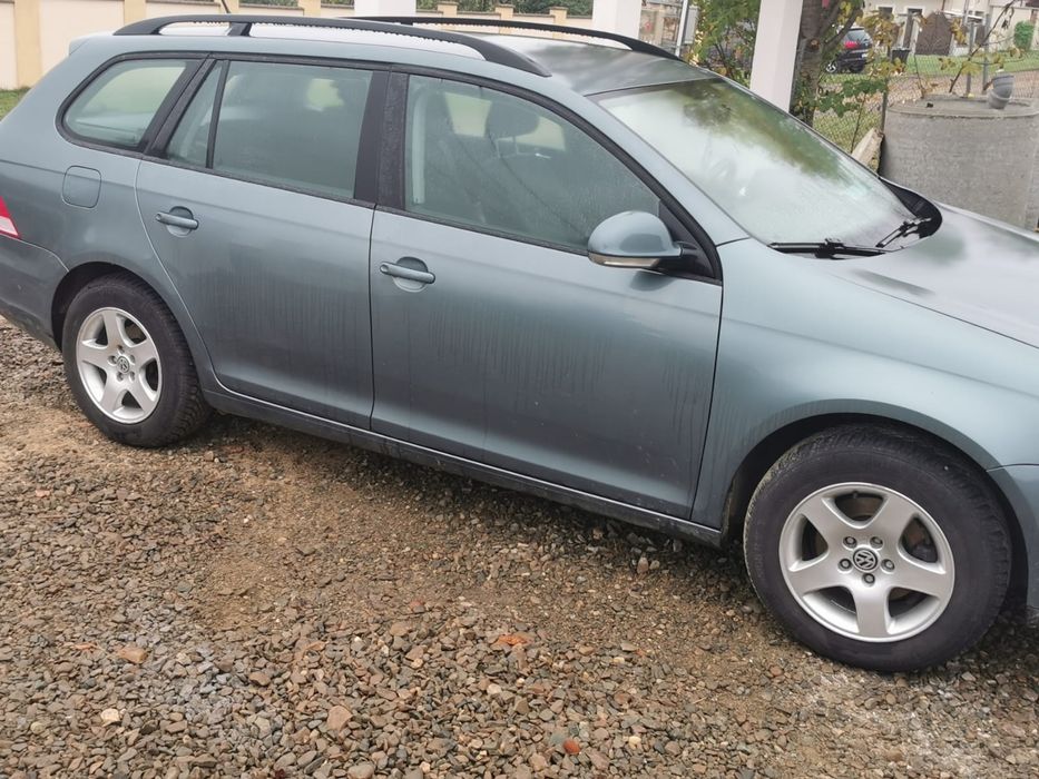 Volkswagen Golf 5 – Prim proprietar – 121.000 km – 1.9 TDI / 105 CP –