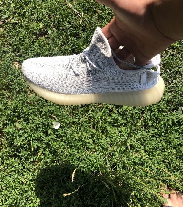 Adidasi yeezy350v2albi