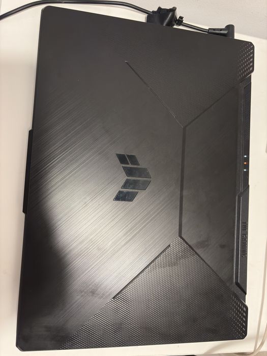 Vand leptop asus tuf amd ryzen 5 -7535.