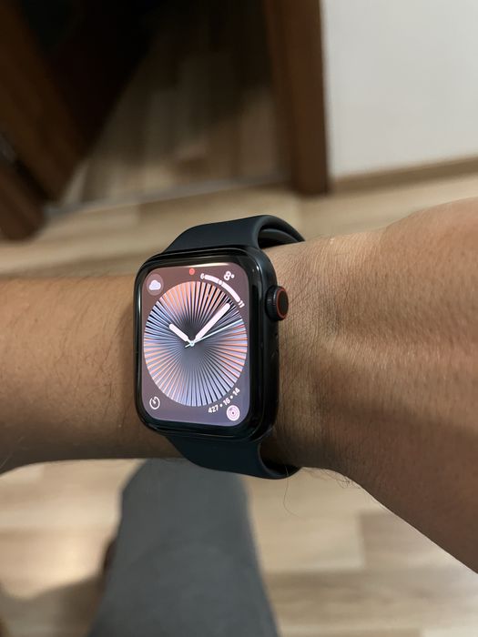 iPhone 13 128gb + Apple Watch SE(2022)