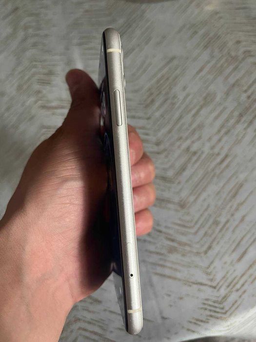 Продам айфон 11 в отличном состоянии