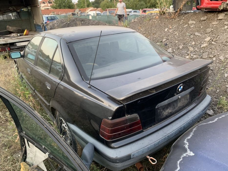 НА ЧАСТИ! BMW E36 318i 115 кс. седан БМВ 318i Е36