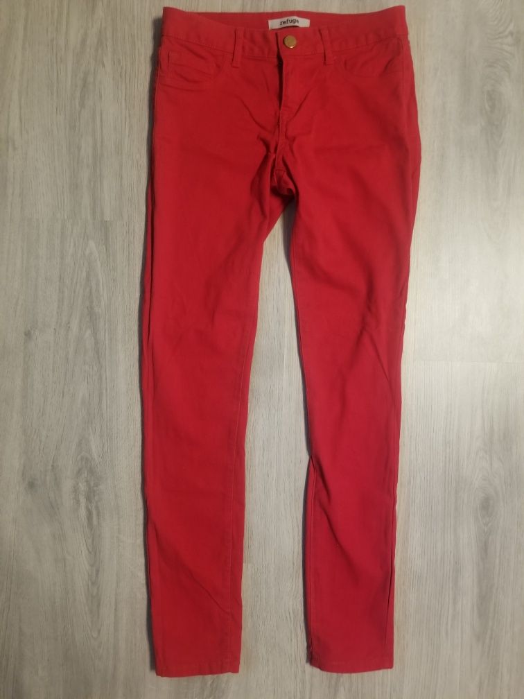 Pantalon Refuge de culoare rosie. Marimea S.