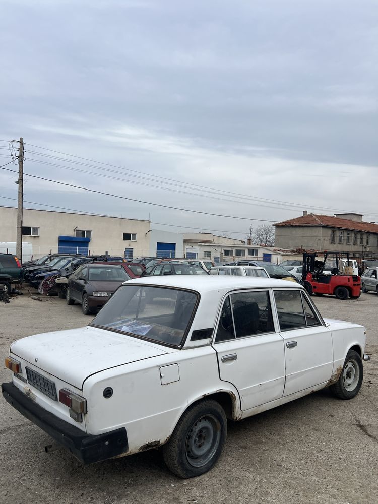 Lada 1200s Само На Части