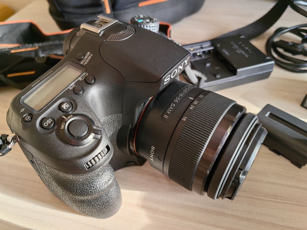 Фотоапарат SONY A68