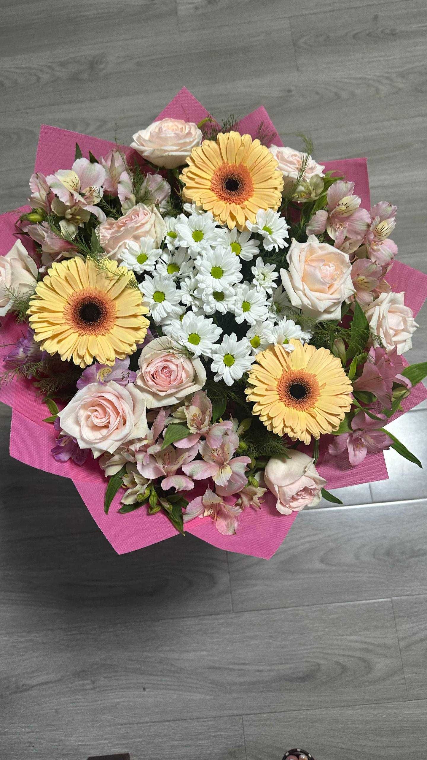 Gul (buket) Flowers