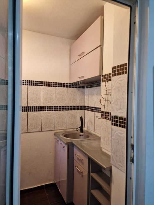 Inchiriez garsoniera