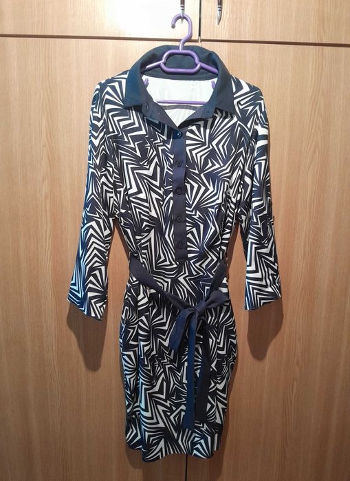 Rochie casual, midi cu mânecă ajustabilă, nasturi și cordon