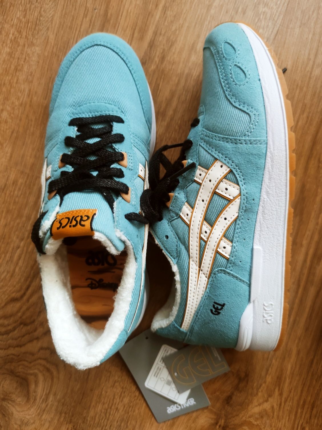 Нови с кутия Лимитирана серия маратонки ASICS 37