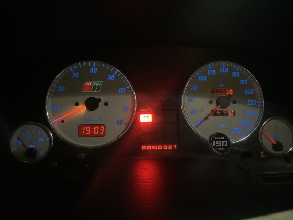 Продам ауди б4 80
