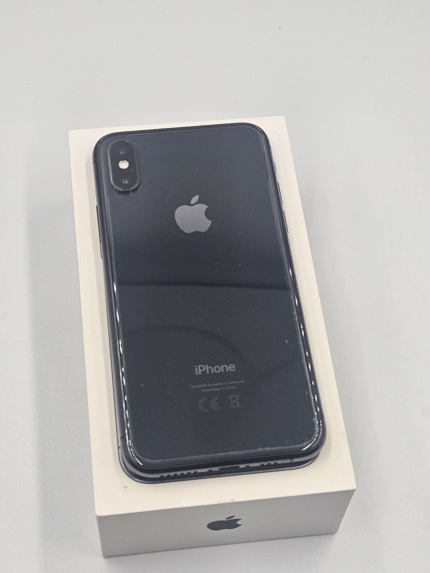 Iphone Xs 64gb 76%  с коробкой