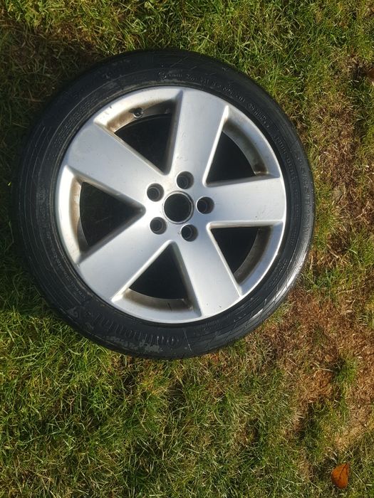Vand set  de 5 jante pe 17 cu cauciucuri. Pentru passat b5.5.