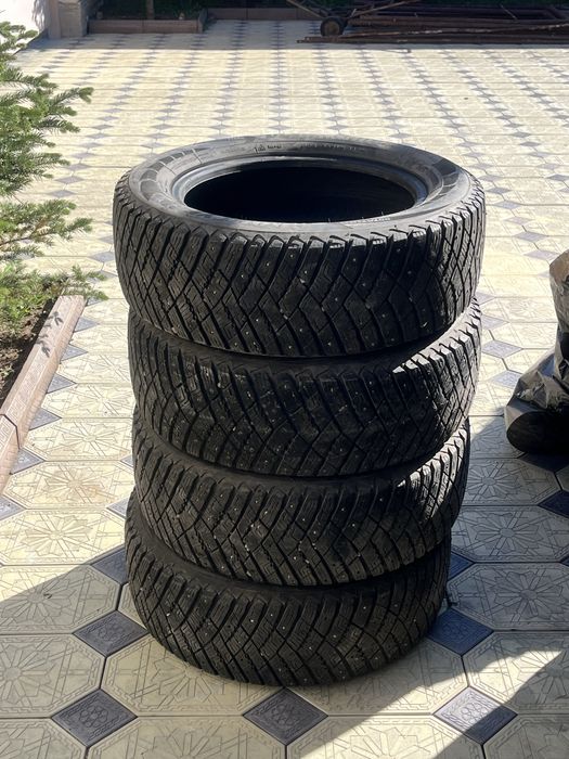 Зимний шипованный комплект goodyear 225/60/17