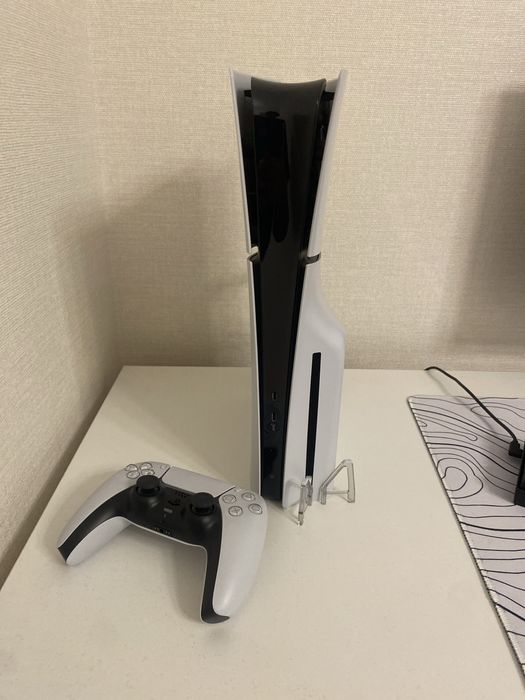 ps 5 slim все есть, в идеальном состоянии. продам или обмен на пк/ноут