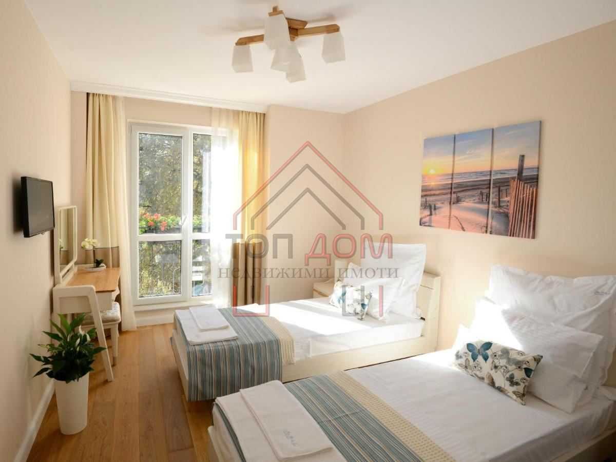 Дава се под наем Четиристаен апартамент в Варна, Център - 100 кв.м за 1500 € - Снимка #18