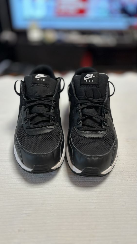 Adidasi Nike Air Max Material Textil-Purtati Frumos-Nr 41-Pret FIX