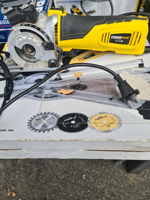 Mini fierastrau circular Power Plus