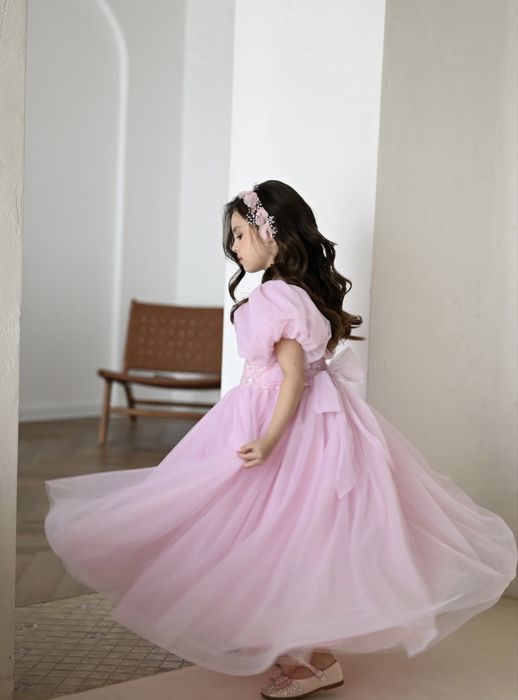 Платье на девочку р 128- 130 см