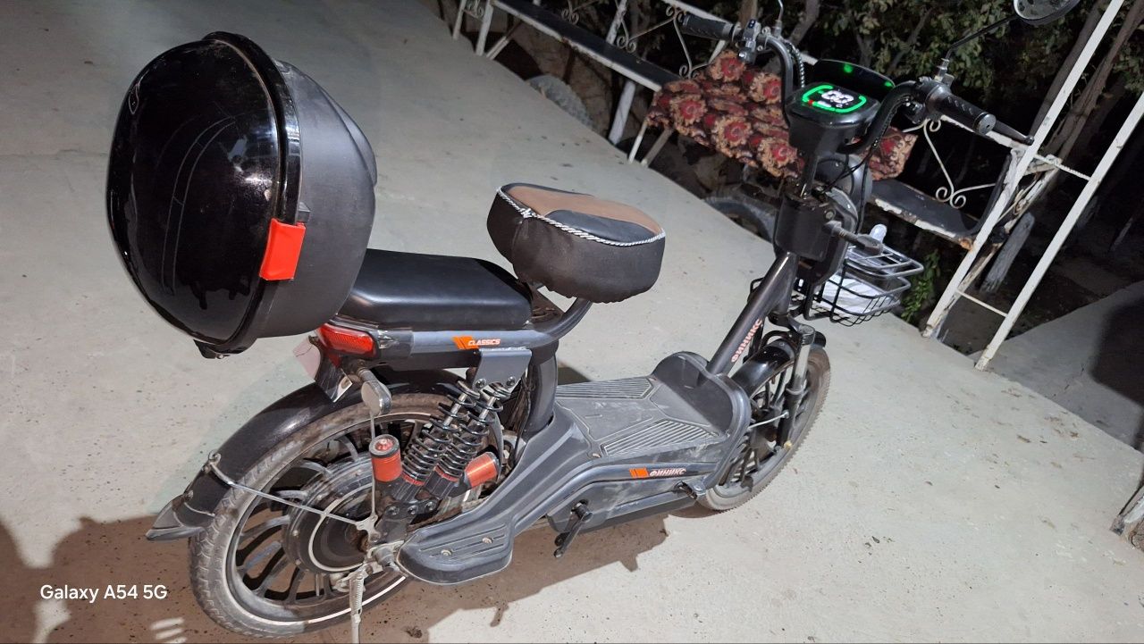 Skutervelo Finiks