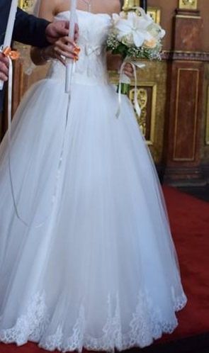 УНИКАТ - Сватбена рокля