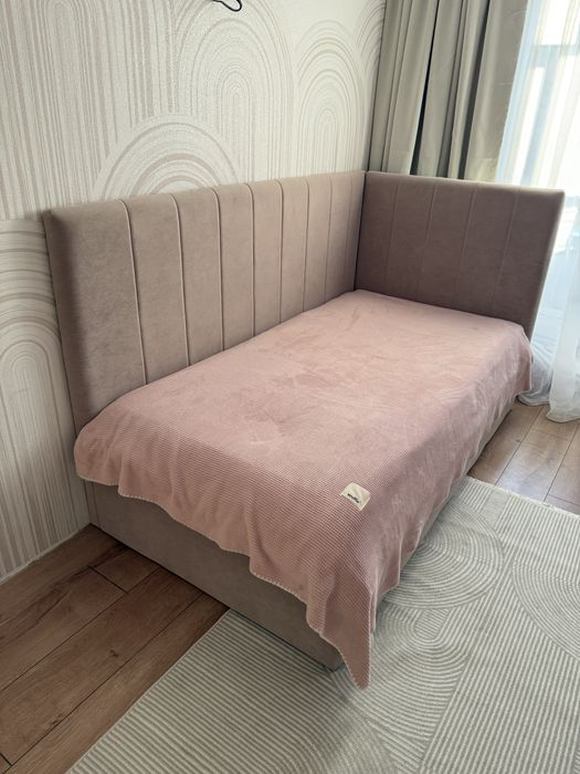 Кровать-диван с подъемным механизмом и матрасом 90*200