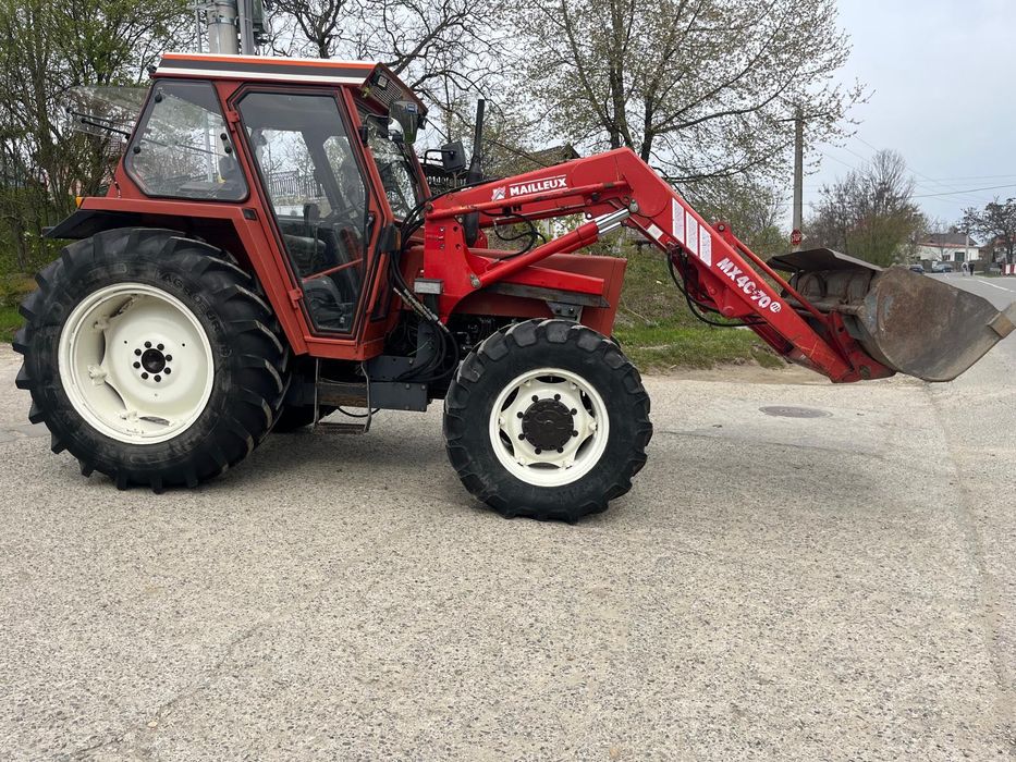 Tractor Fiat 80-88 , 80-90 DT cu încărcător frontal