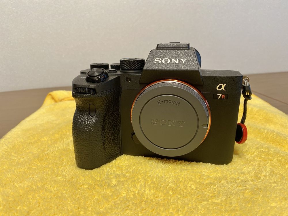 Продавам фотоапарат Sony A7RIV A