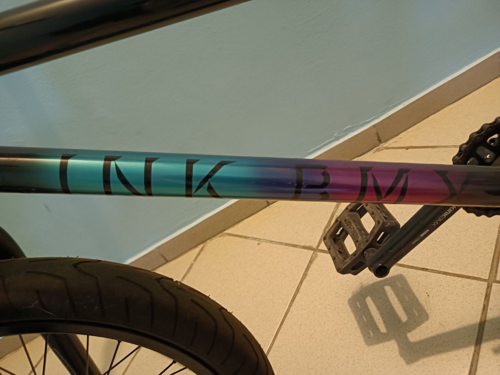 Продам велосипед BMX Kink Whip 20.5 в идеальном состоянии