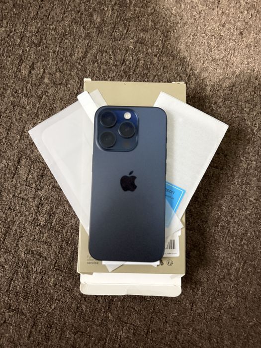 Iphone 15 pro ca nou + incarcator