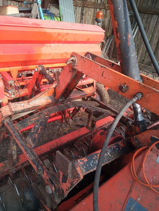 Suport pentru semănătoare