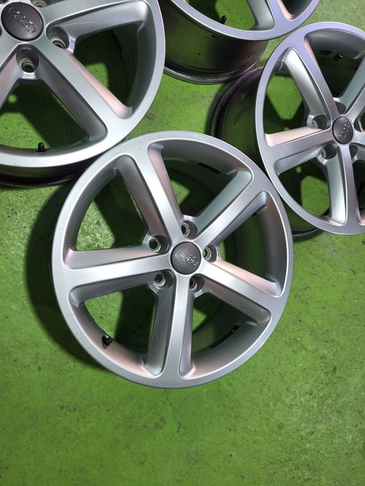 17 5x112 Audi A3 a4 лети джанти 5х112
