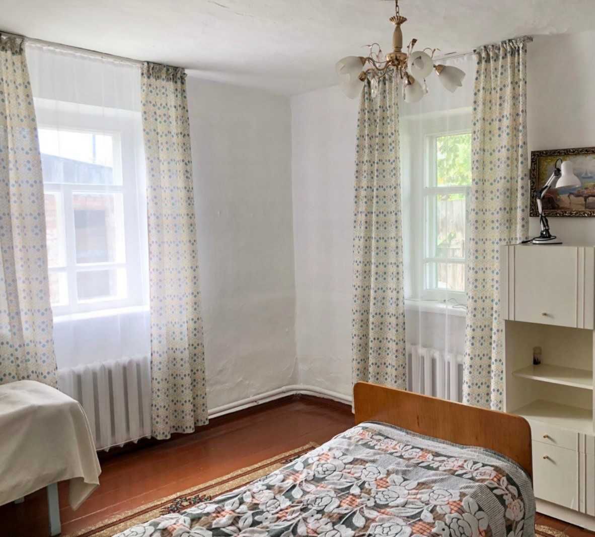 Продается кирпичный 3-комн. дом с верандой, 64 м². 9 соток. г.Алтай.