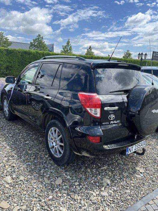 Vând Toyota rav 4 , 4x4