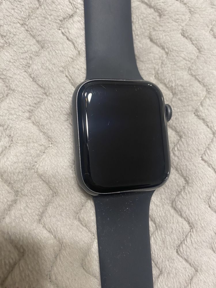 Apple Watch SE 44mm.