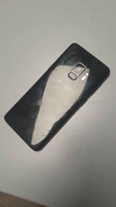 Samsung galaxy s9 64gb, в хорошем состоянии