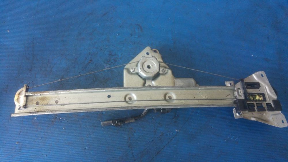 macara cu motoras usa stanga spate mitsubishi grandis mr989948