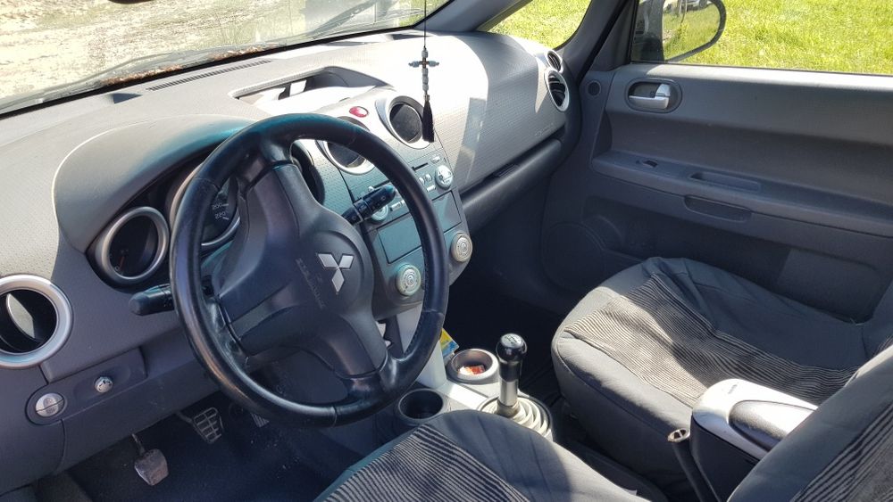 Dezmembrez Mitsubishi Colt 2005 1.5 diesel