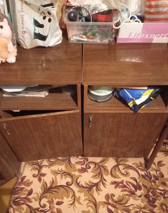 Прикроватные тумбочки