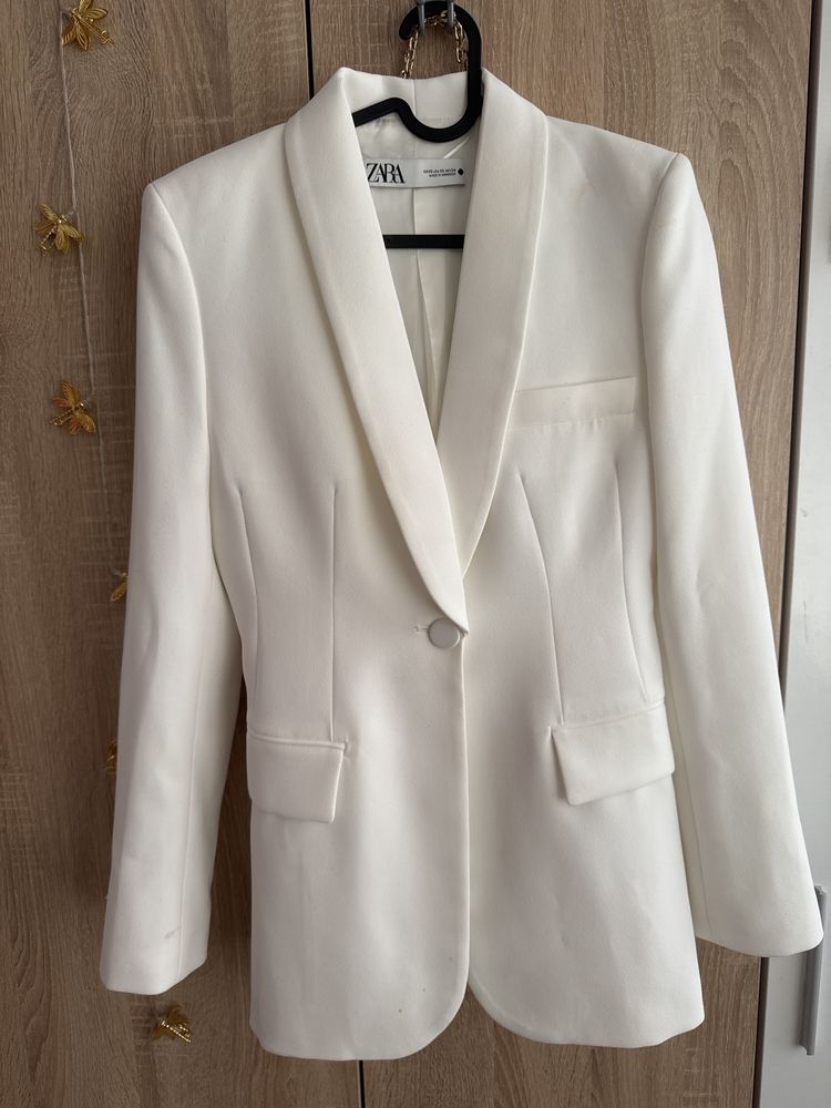 Сако Zara xs чисто бяло ново