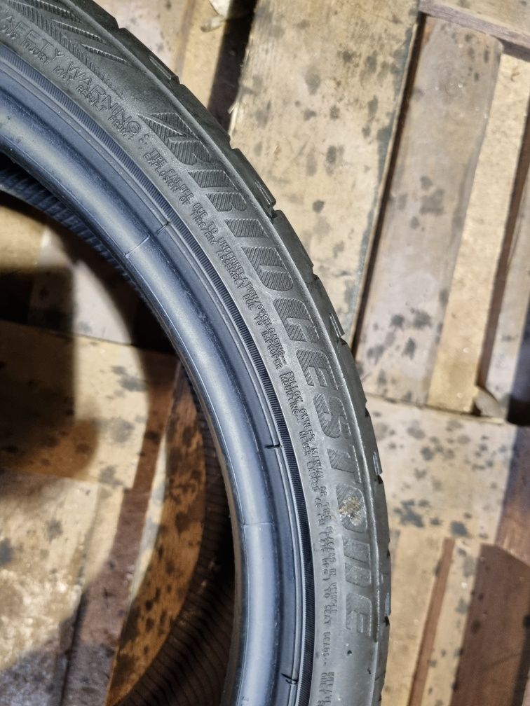 Anvelope Bridgestone 225/35 R18 4 buc vară 1 an garanție profil 4,7 mm