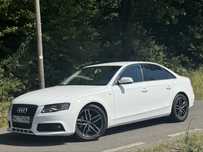 AUDI A4 2.0 TDI Automat *Pilot automat~Bi-Xenon~Navigație*