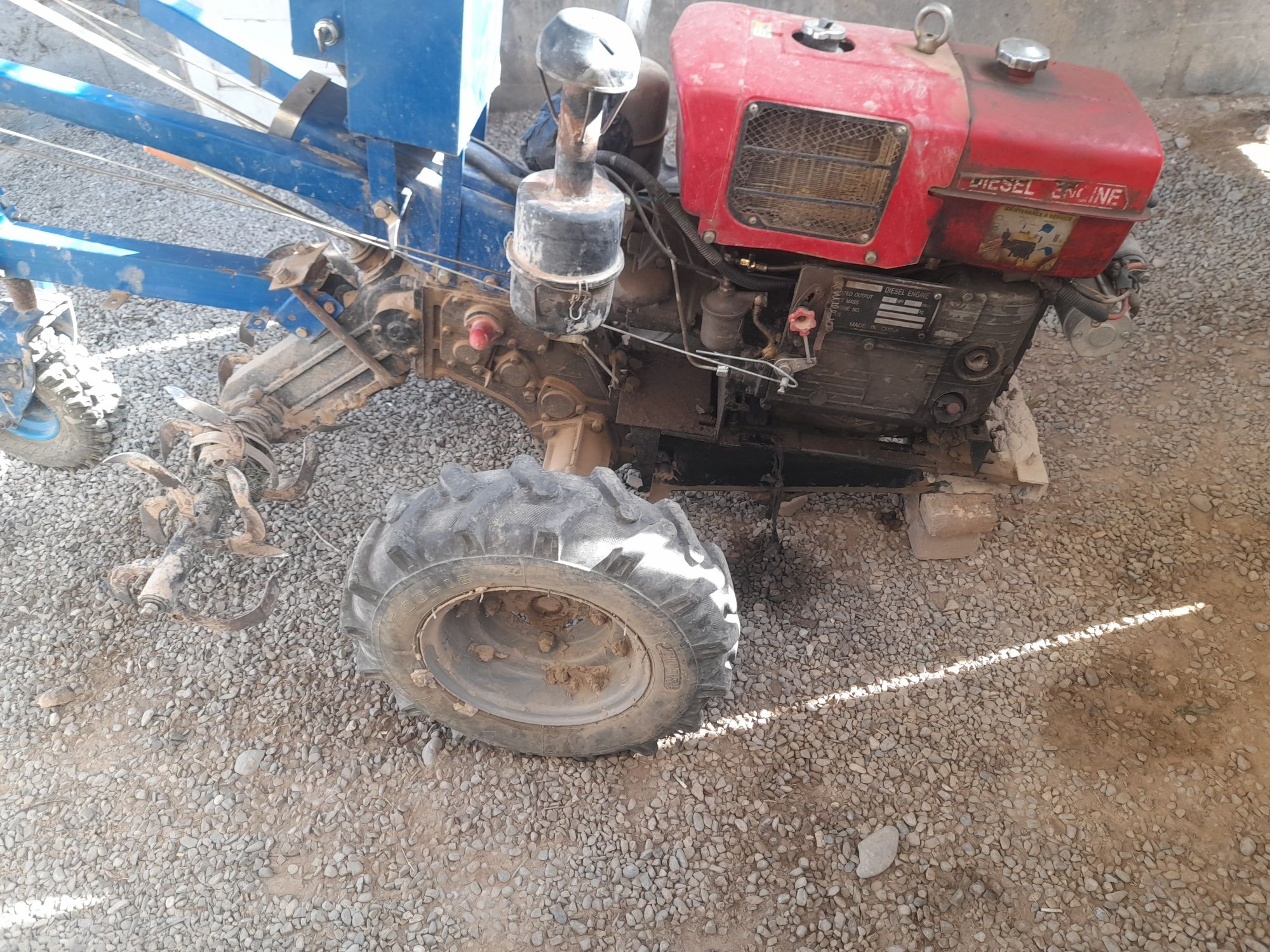 Motoblok zubr 1100