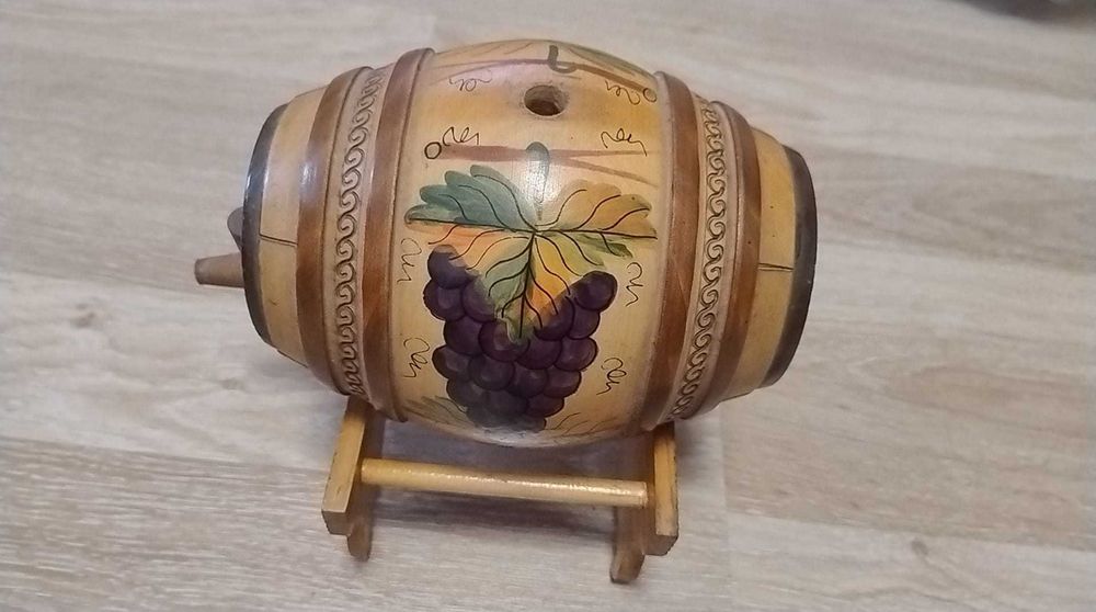 Butoiaș artizanal de lemn