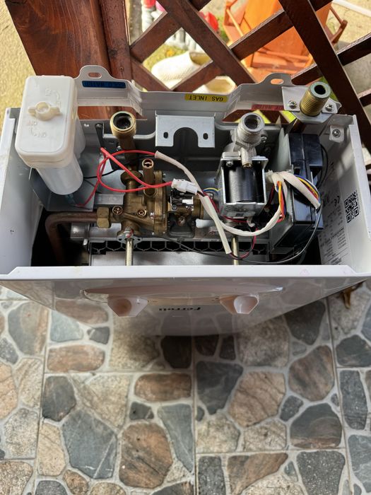 Vând instant pe gaz