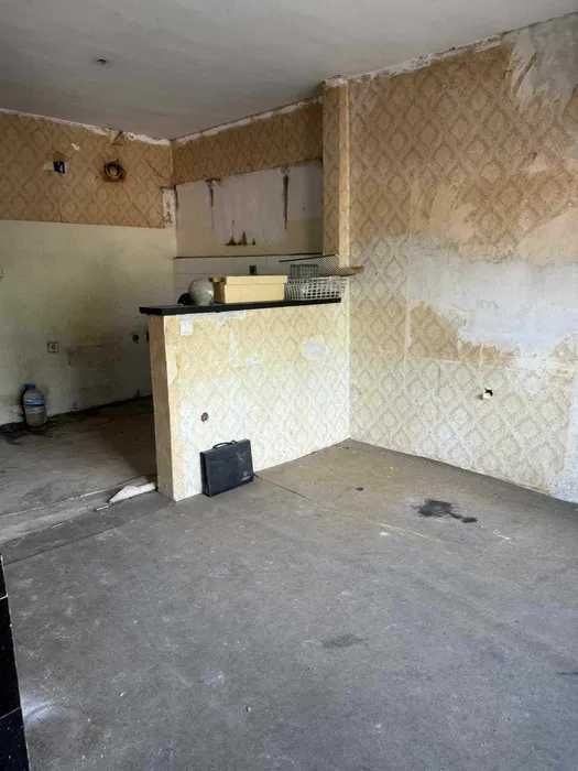 Тристаен апартамент в Дружба 2