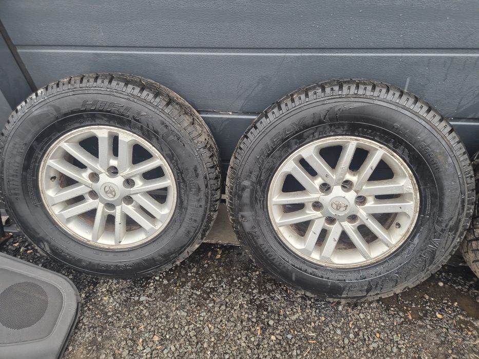 Jante Toyota Hilux 6x139 pe 17 cu anvelope Hifly 265/70 M+S