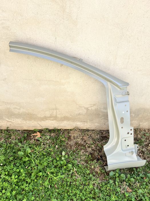 Stalp A  cap prag dreapta fata Tesla model 3 an pana la 2023