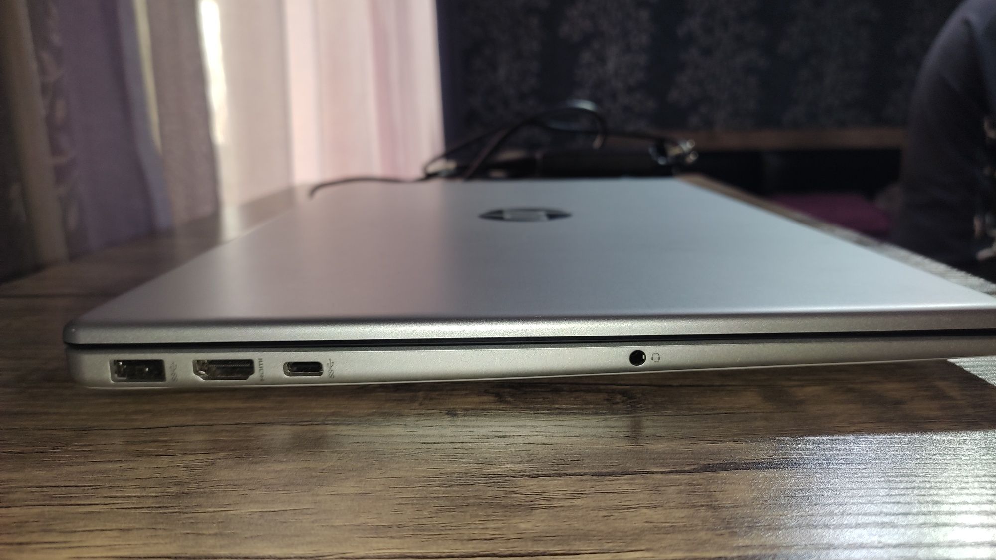 Срочно Ноутбук HP Laptop 15-fc0003nia. 
HP Laptop 15s-fd0355nia ( 15.